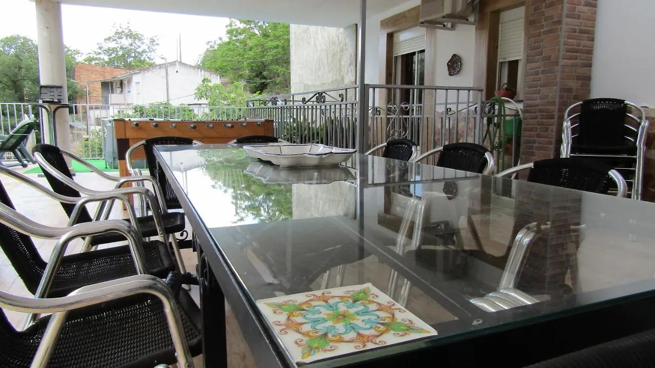 Holiday home Vivienda Rural Saltos De La Osera Mogon