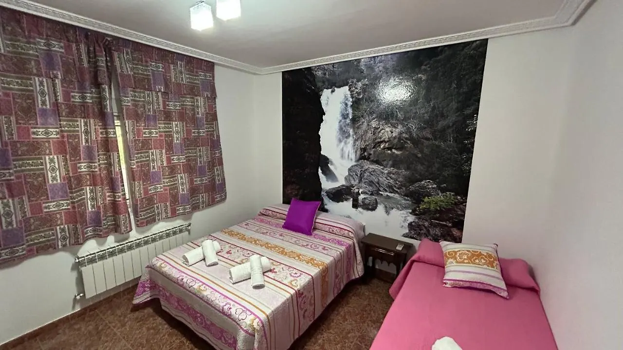 Vivienda Rural Saltos De La Osera Mogon Holiday home